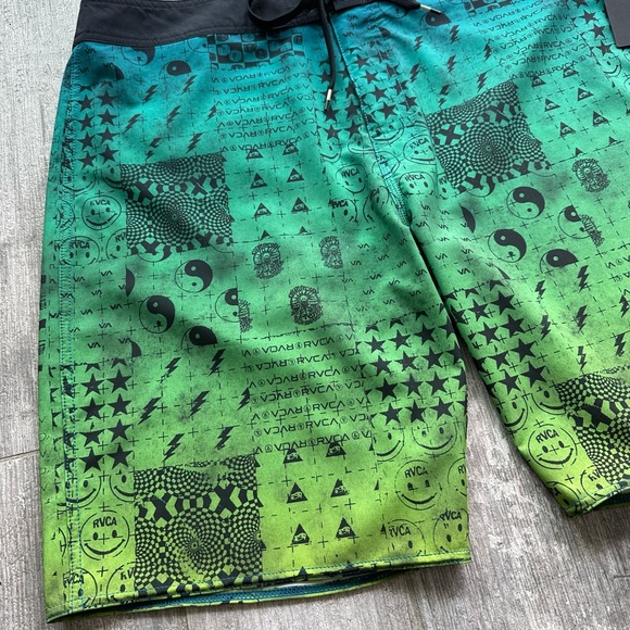 🔥🔥RVCA - FLETCHER SIG BOARDSHORTS🔥🔥 - Picture 3 of 5